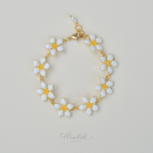 และดอกแก้วลงอีนาเมลสีขาวดอกแก้วสมุนไพรแห่งการฝาก