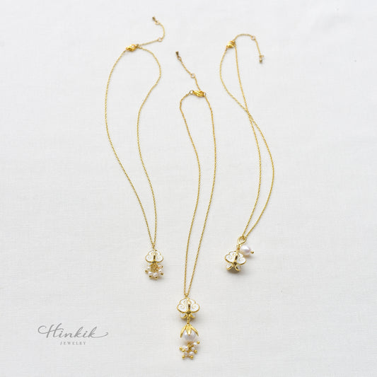 สร้อยคอจี้ดอกมะลิสไตล์มินิมอลพร้อมไข่มุกน้ำจืด