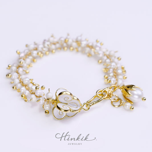 Crown flower Bracelet A full circle of freshwater pearls